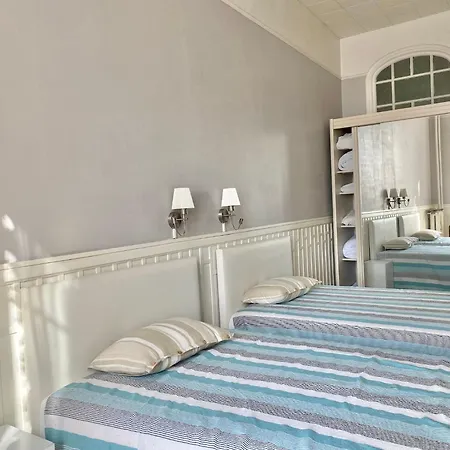 'le Regina', Vue Mer, Plein Centre, Unique Appartement Menton