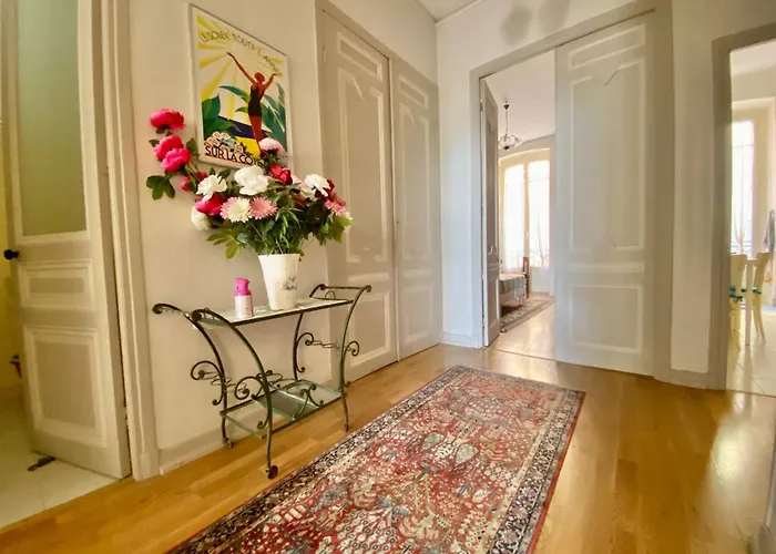 'le Regina', Vue Mer, Plein Centre, Unique マントン